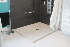 [fr]Une douche universellement accessible.[/fr] [en]A universally accessible shower.[/en]